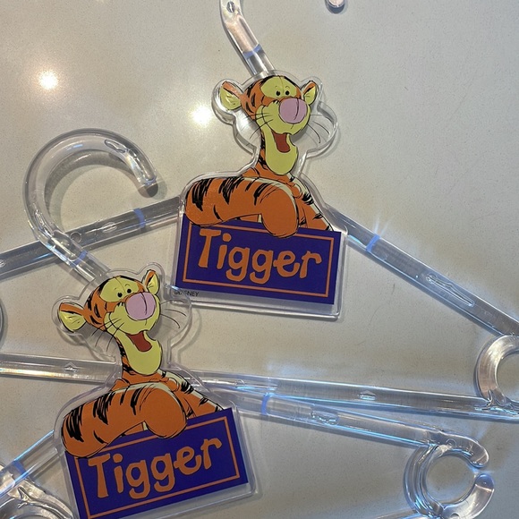 Vintage Hangers, Disney Winnie, Tigger, Piglet, kids Hangers - Picture 5 of 9